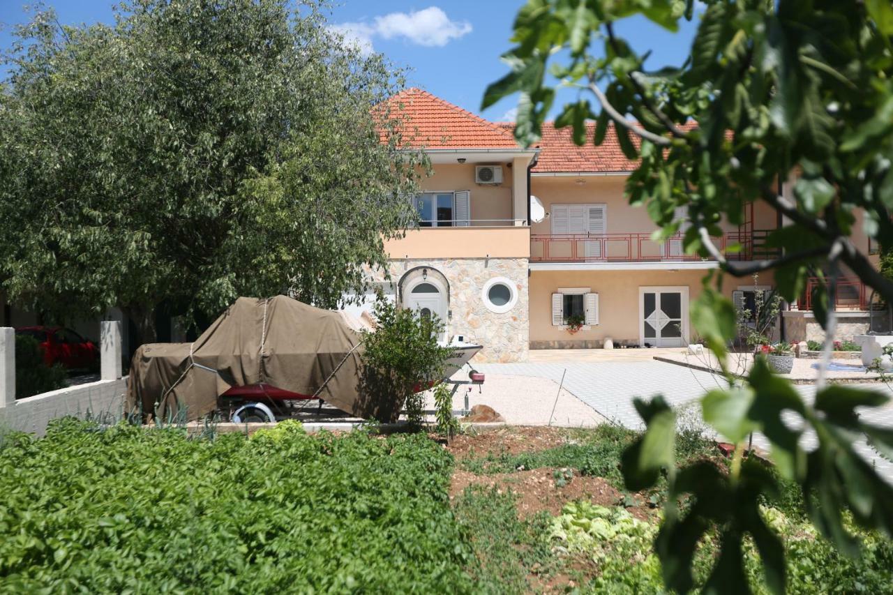 Apartmán Apartman Delux Brkic Lozovac Exteriér fotografie